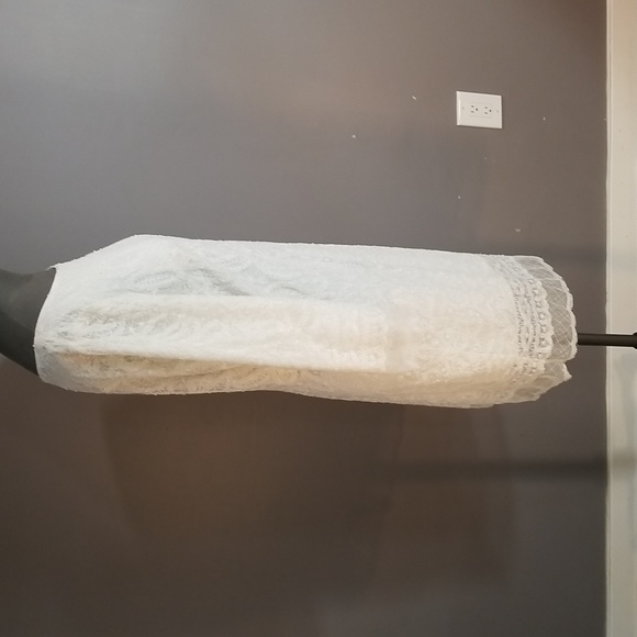 Elie Tahari size 14 white unique lace sequin lace dress. Beautifully lined - Picture 5 of 17